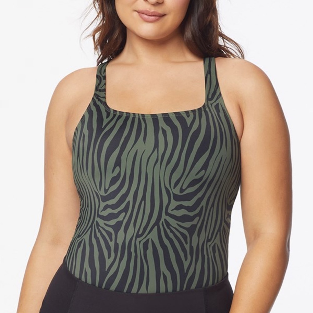 Ruby Ribbon sport tank
